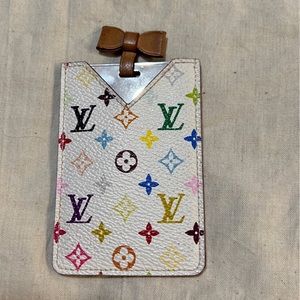 Louis Vuitton Etui Multi-Colored mirror